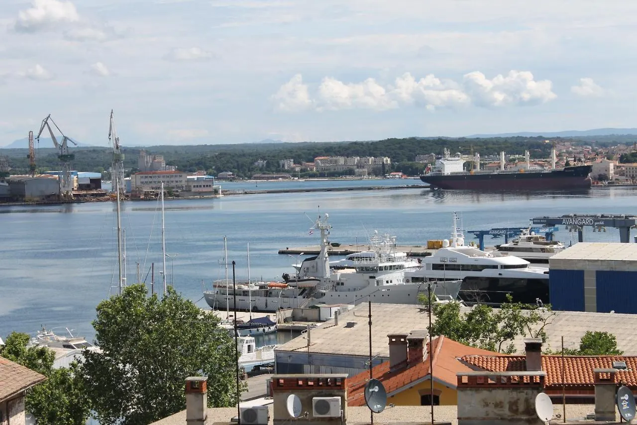Apartment Nera Pula
