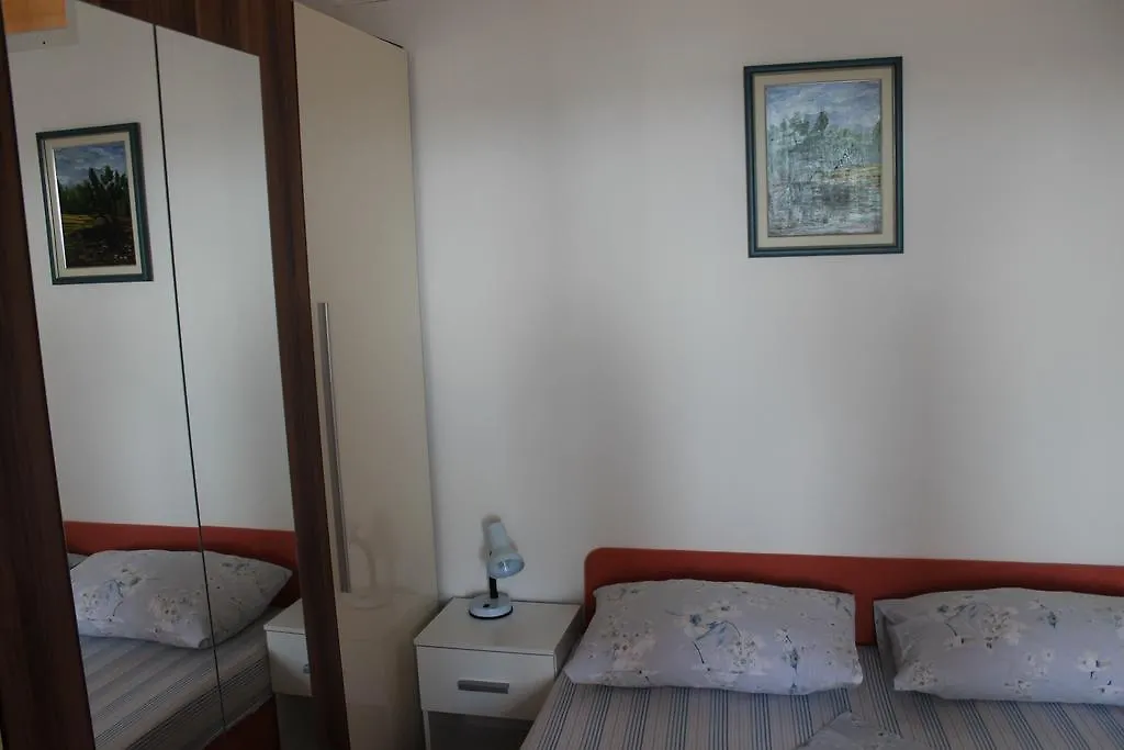 Apartment Nera بولا