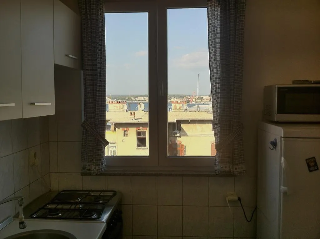 Apartment Nera Pula 0*,